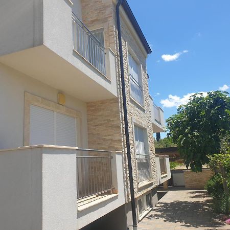 Apartmani Bepo Sveti Filip i Jakov Exterior foto