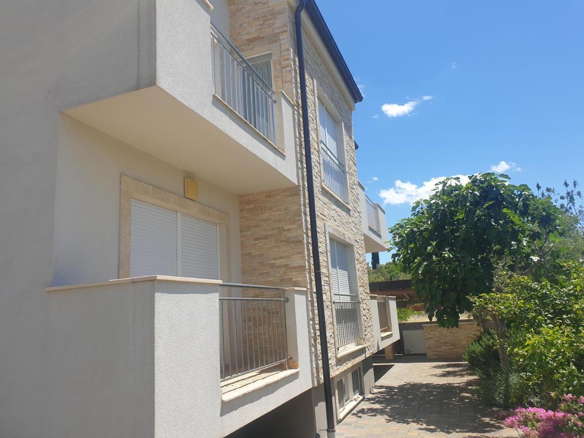 Apartmani Bepo Sveti Filip i Jakov Exterior foto