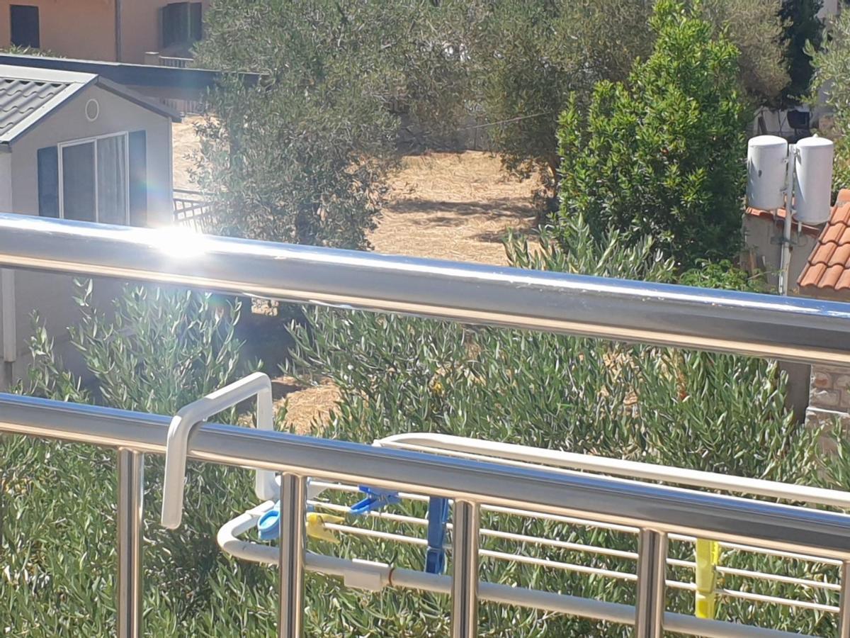Apartmani Bepo Sveti Filip i Jakov Exterior foto